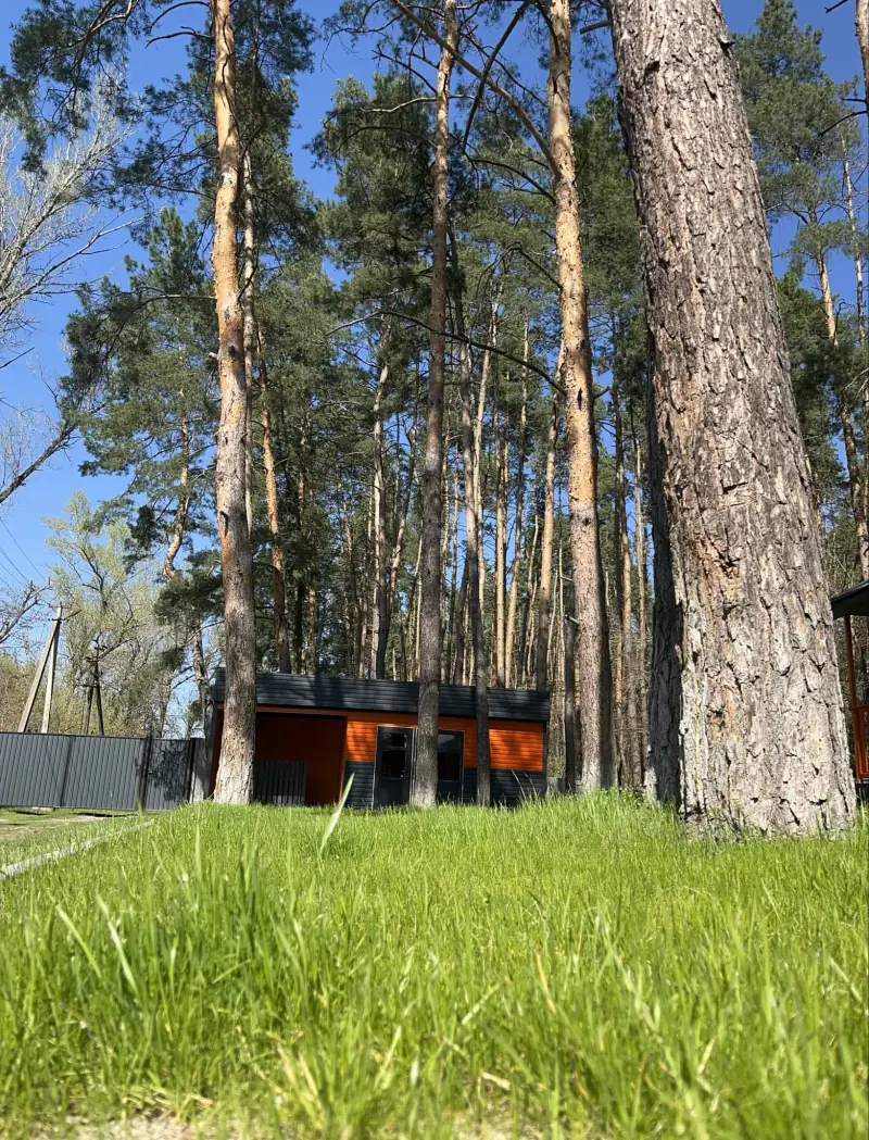 Територія бази відпочинку