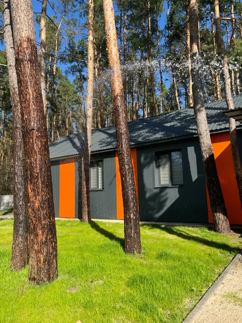 Територія бази відпочинку