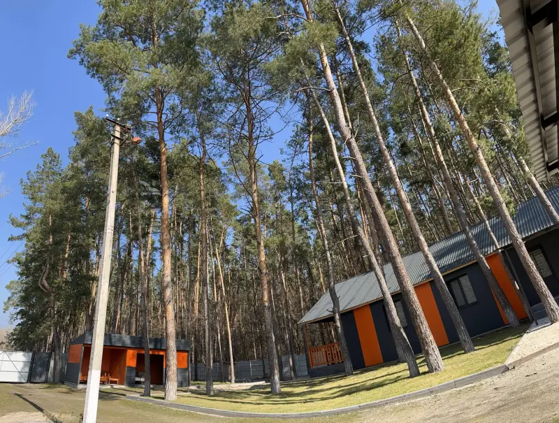 Територія бази відпочинку